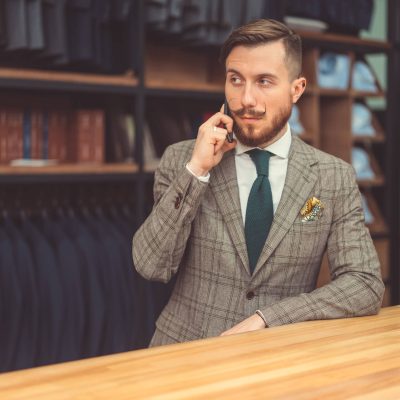 Varna SEO Aģentūras Londonas nodaļas darbinieks