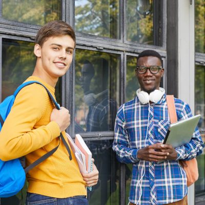 Studenti pēc prakses Varna SEO Aģentūras Losandželosas nodaļā
